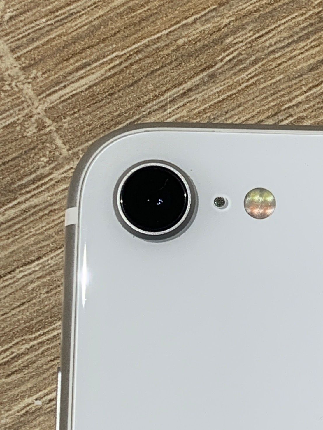 iPhone SE2 128GB ホワイト ジャンク品 - メルカリ