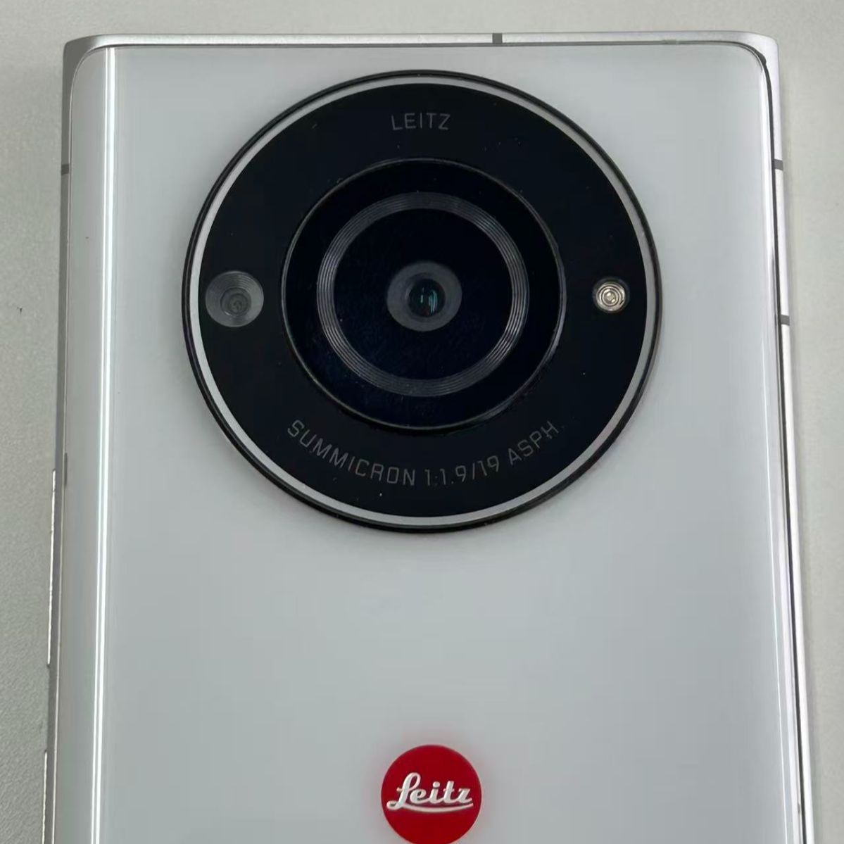 ジャンク】Leitz phone 2 ホワイト 起動不可 - メルカリ