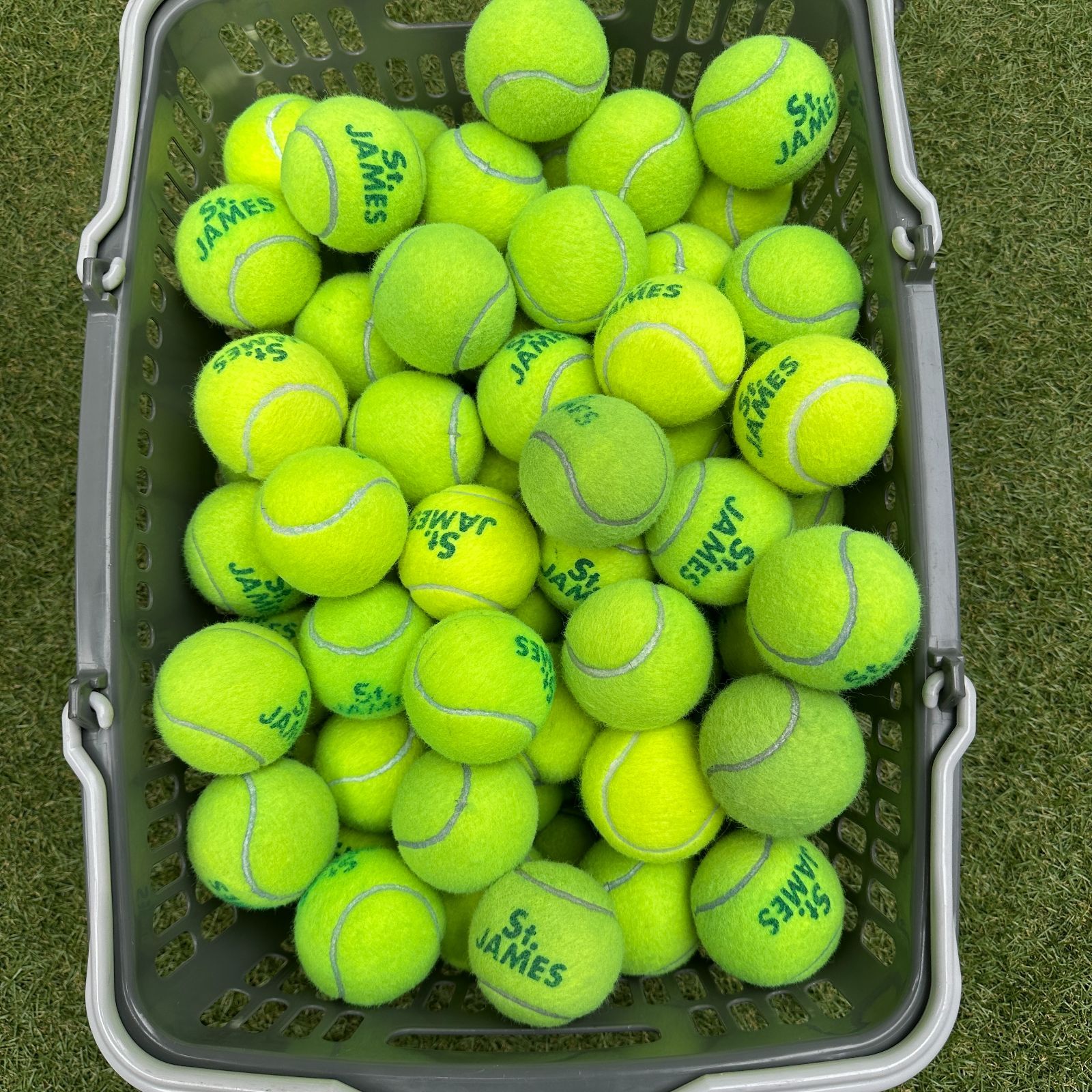 そうまパパ専用　中古テニスボール 1試合使用セントジェームス100球 美品 中古テニスボール 1試合使用セントジェームス100球 - メルカリ