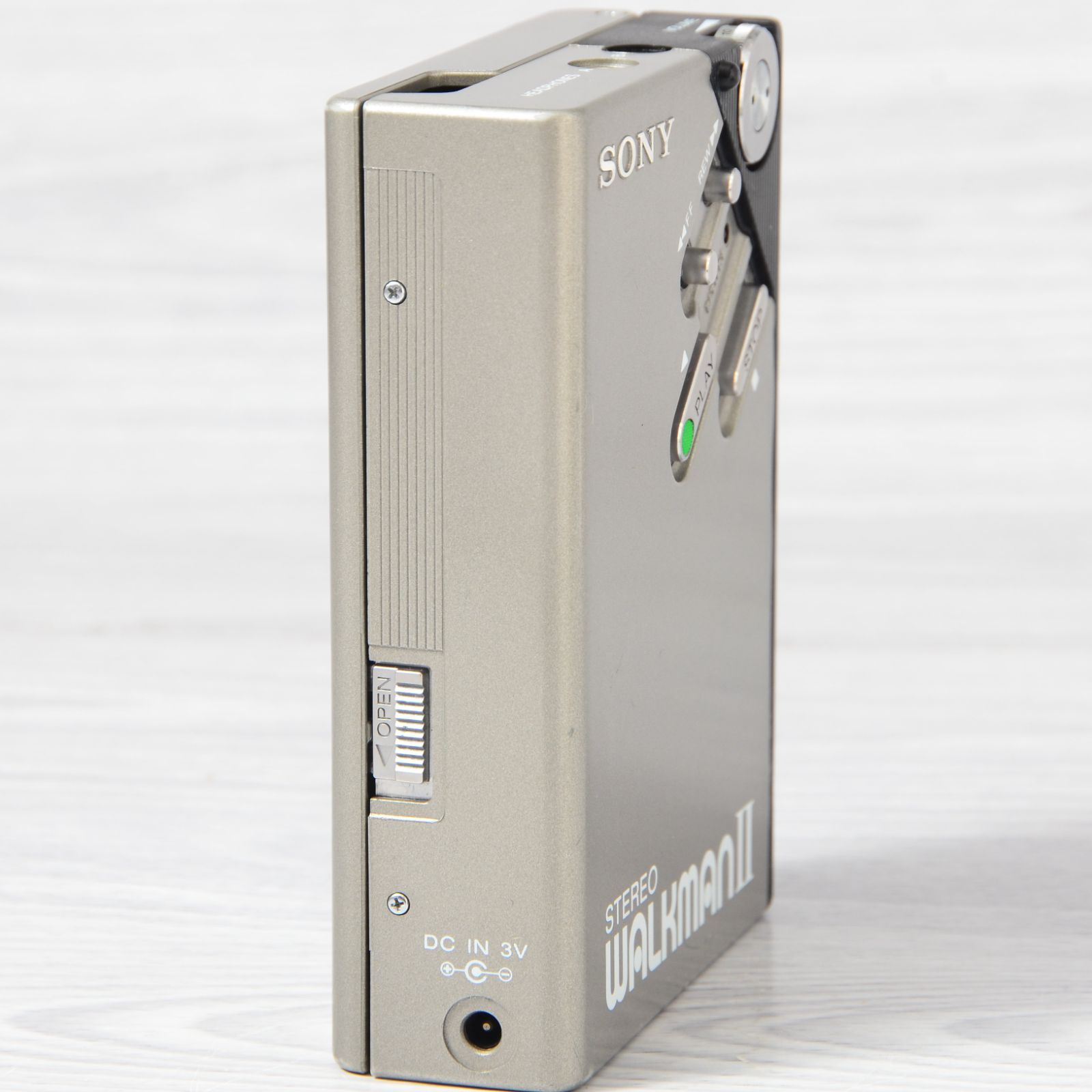 SONY WALKMAN WM-2 カセットウォークマン 銀 整備済 TY423 SONY WALKMAN WM-2 カセットウォークマン シルバー 整備済 TY434
