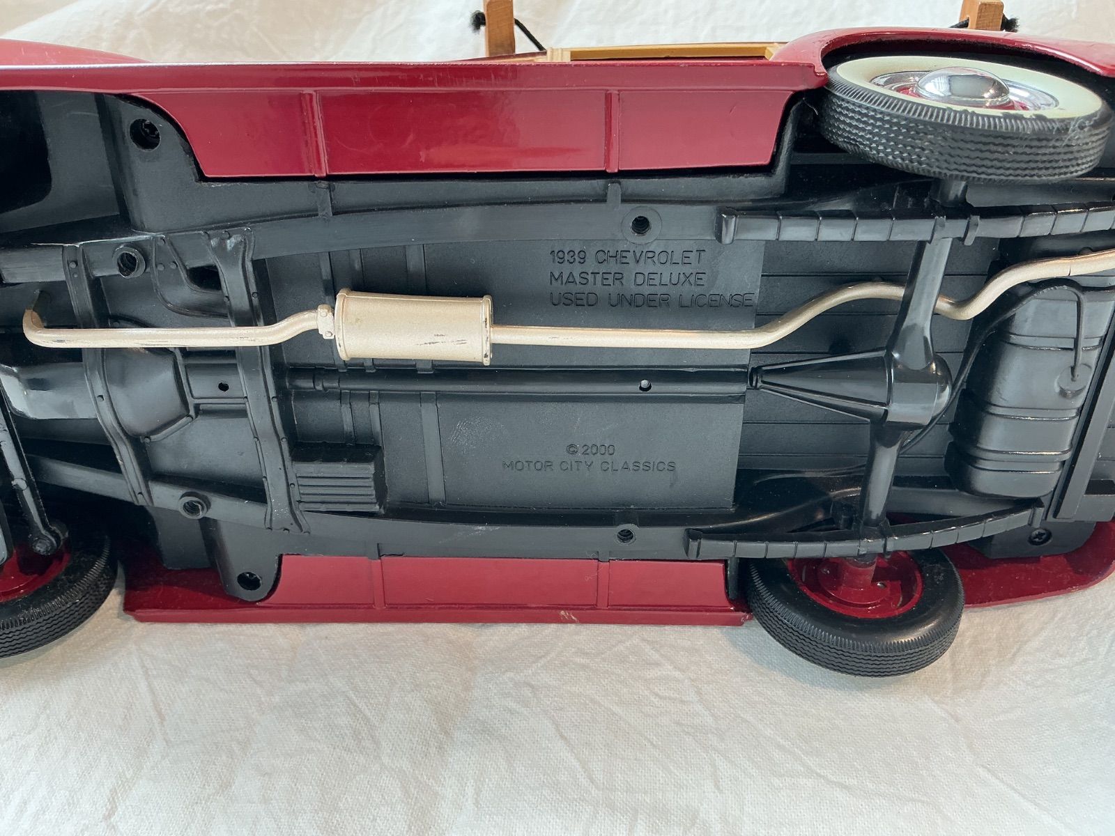 1939 シボレー ウッディワゴン 模型 1/18 Motor City Classics 木目