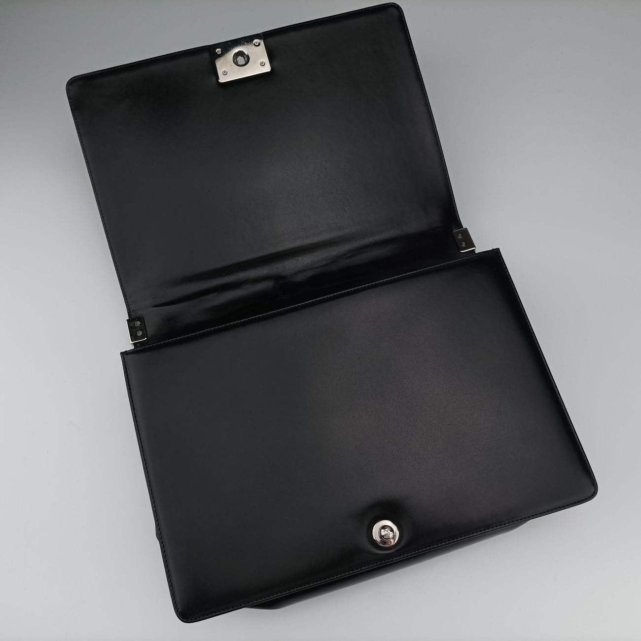 シャネルChanelボーイシャネル ブラック パテント A67021 16569135