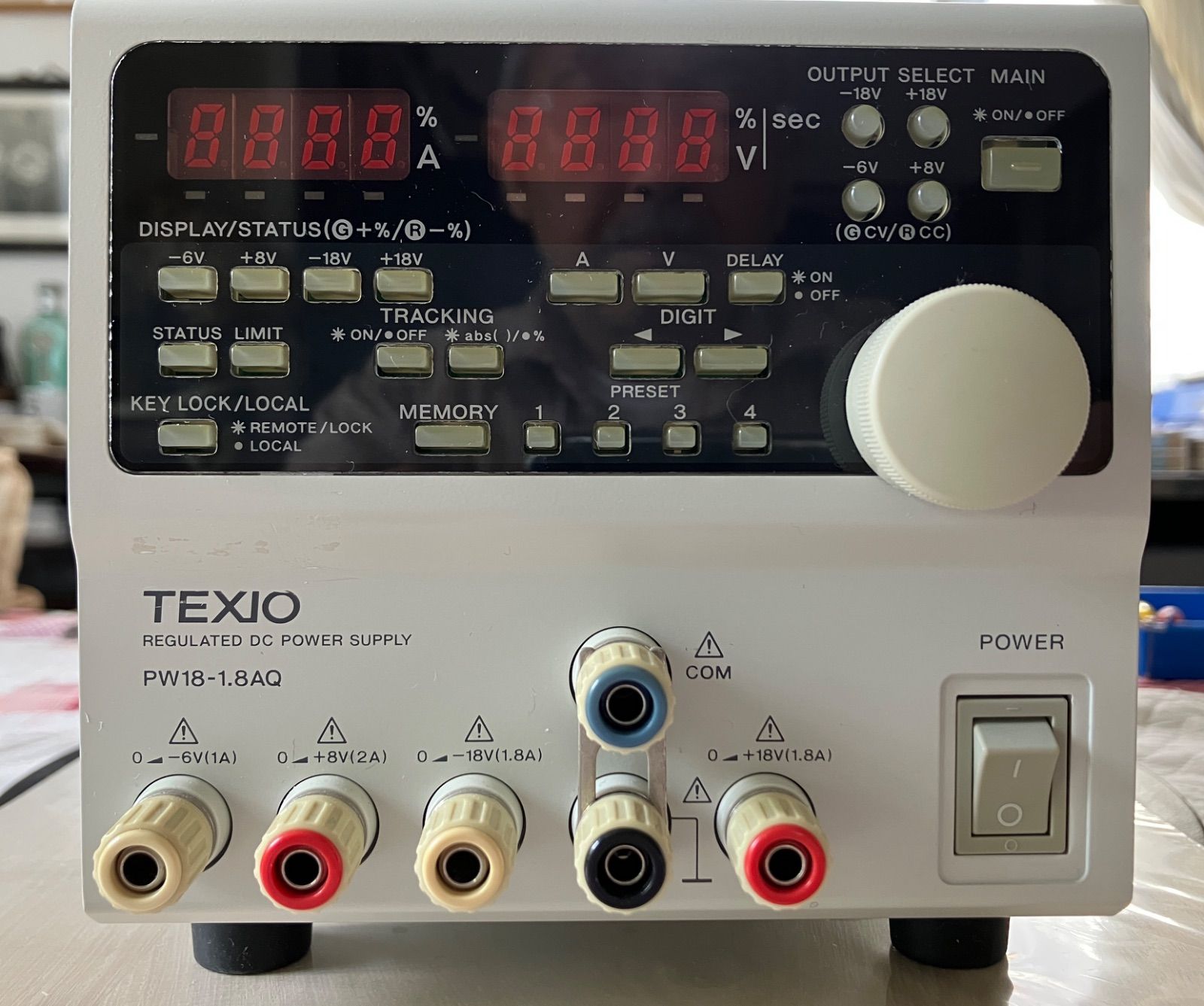 TEXIO PW18-1.8AQ 4出力直流安定化電源 ドロッパ方式による低ノイズ高