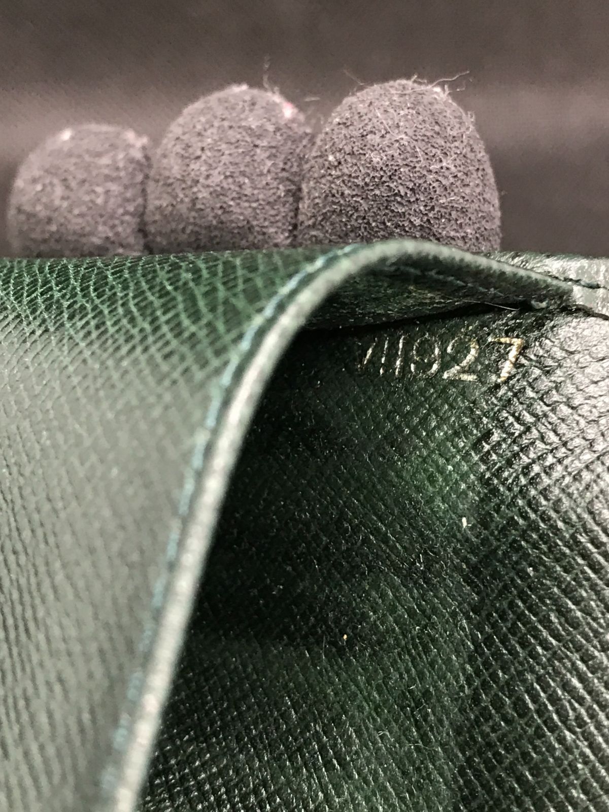LOUIS VUITTON ルイヴィトン 札入れ ポルトバルールカルトクレディ