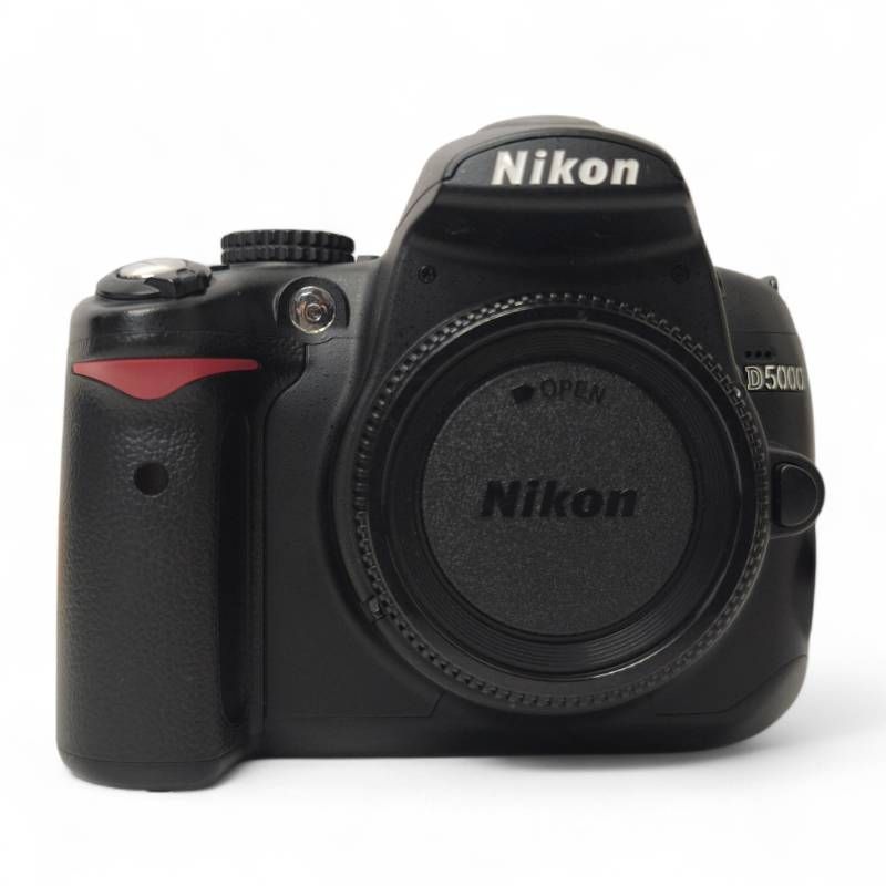 カメラ 【ショット数極少】Nikon ニコン D5000 デジタル一眼レフ