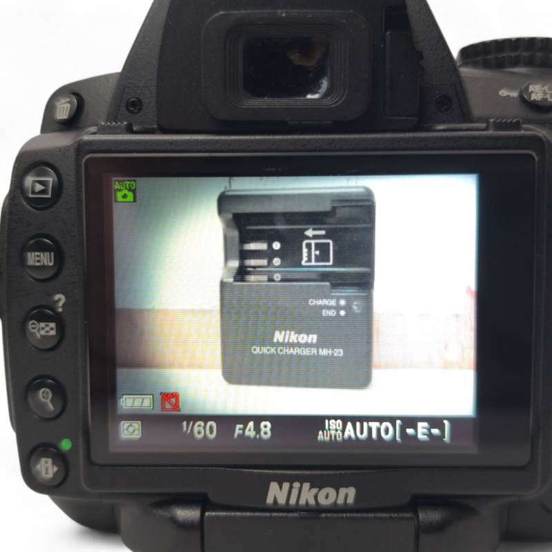 カメラ 【ショット数極少】Nikon ニコン D5000 デジタル一眼レフ