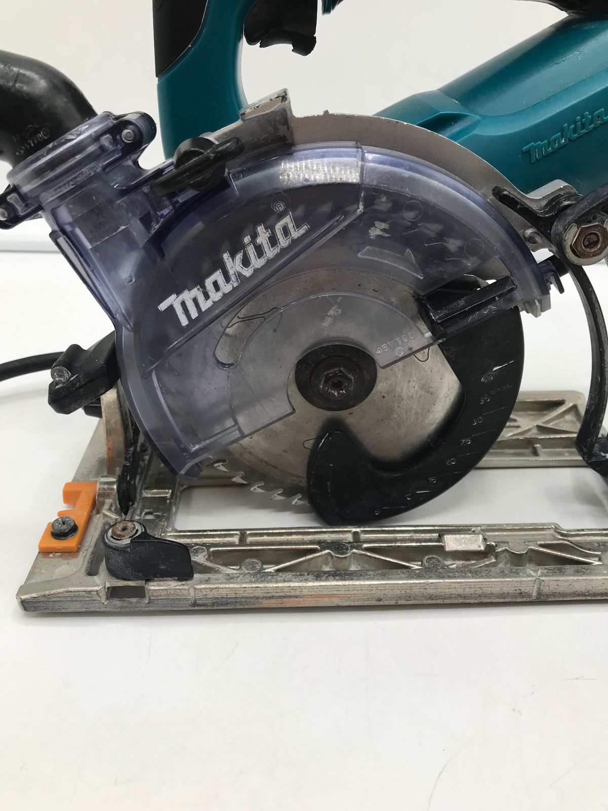 【中古】マキタ Makita KS5200FX 125mm防じんマルノコ 本体のみ【ハンズクラフト佐賀】 マキタ（makita） 125mm 防じん丸のこ KS5200FX (チップソー付