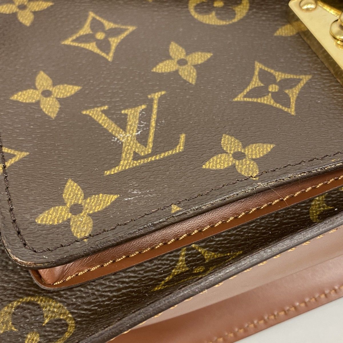 S2036 美品 ルイヴィトン エピ モンソー 28 ハンドバッグ ルイ・ヴィトン(LOUIS VUITTON)ルイ・ヴィトン モンソー ハンドバッグ