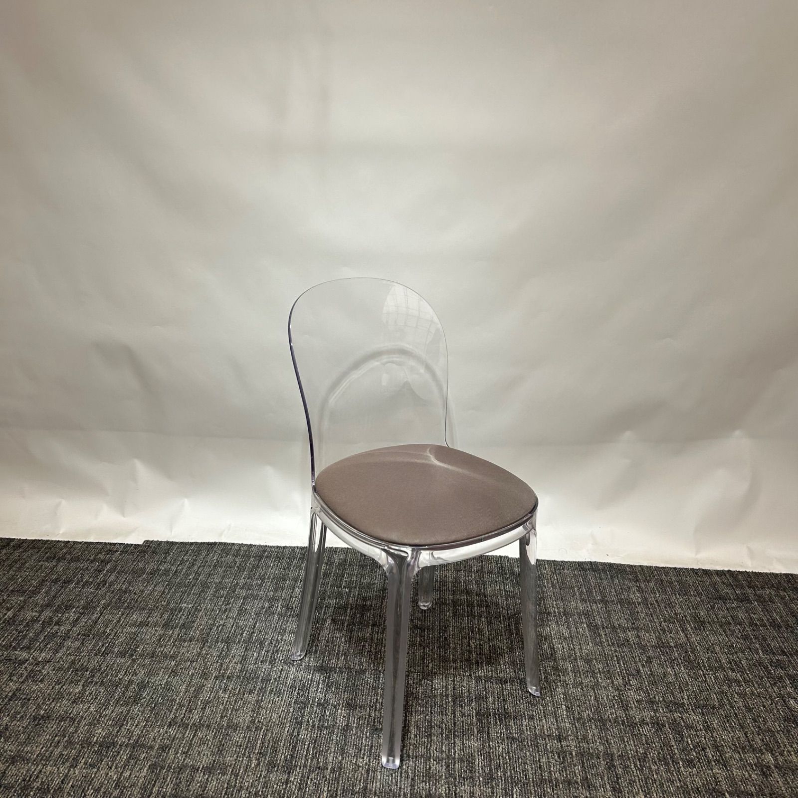 MAGIS/マジス VANITY CHAIR/バニティチェア 4脚セット ダイニング クリアー クリスタル 透明 インテリア 中古家具 店頭引取歓迎 R10147 楽天市場】MAGIS/マジス VANITY CHAIR/バニティチェア 4脚セット