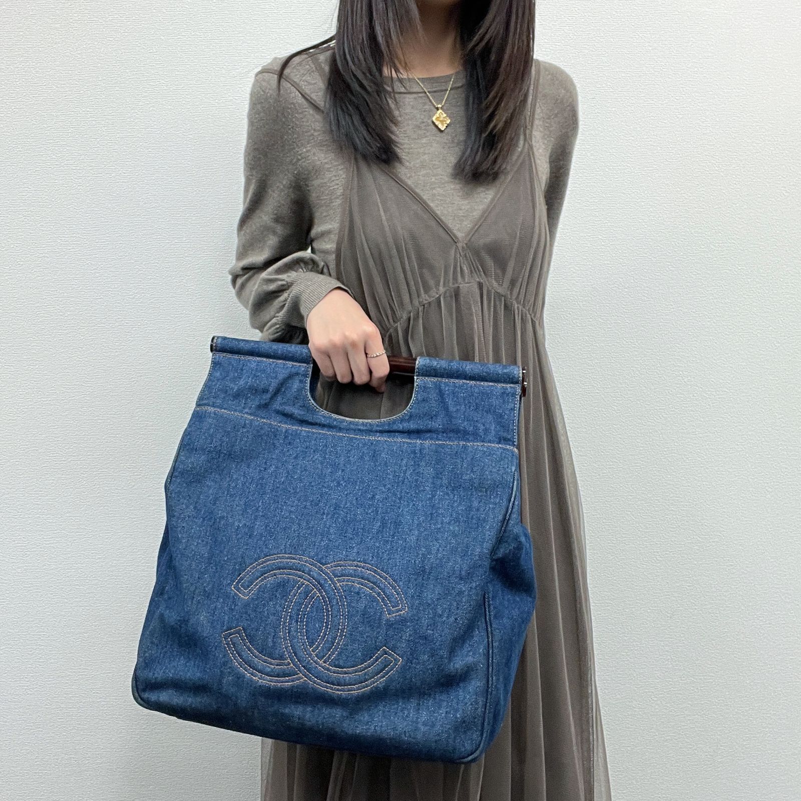 中古】CHANEL シャネル ココマーク ハンドバッグ ブルー デニム 4番台 