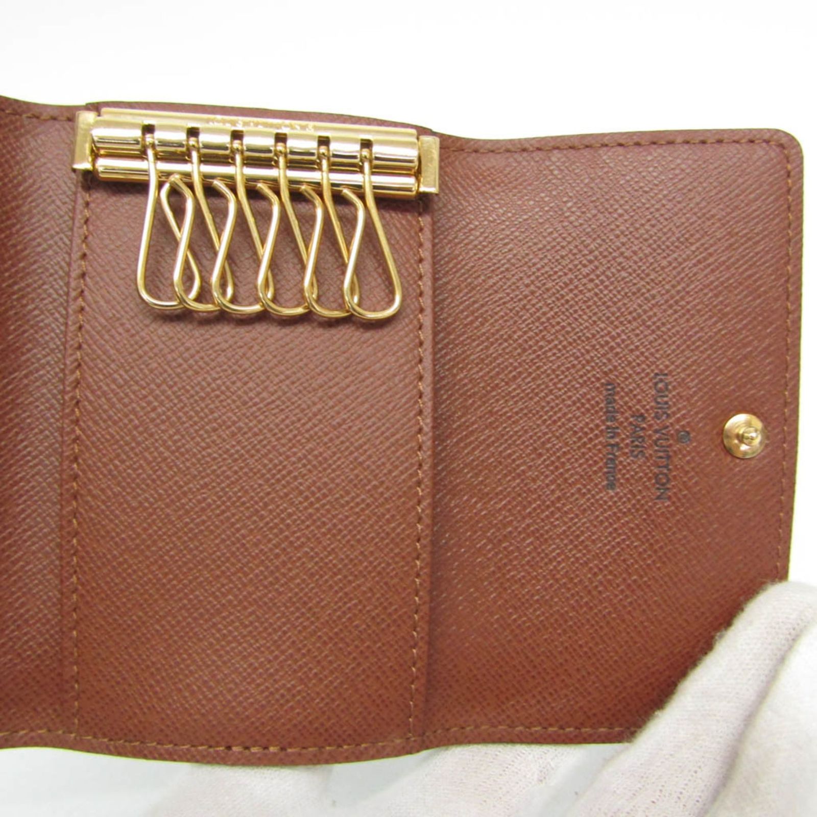 ルイ・ヴィトン モノグラム プレート約縦30cm x 横20cm x 高さ3cm ルイ・ヴィトン(Louis Vuitton) モノグラム ミュルティクレ6 M62630