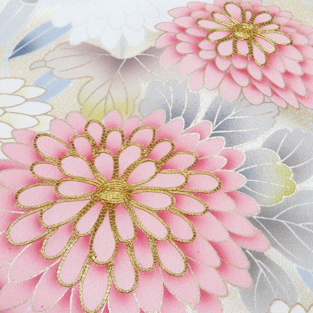 訪問着 着物 中古 正絹 袷 フォーマル 金駒刺繍 花に蝶の図 密陀僧色 