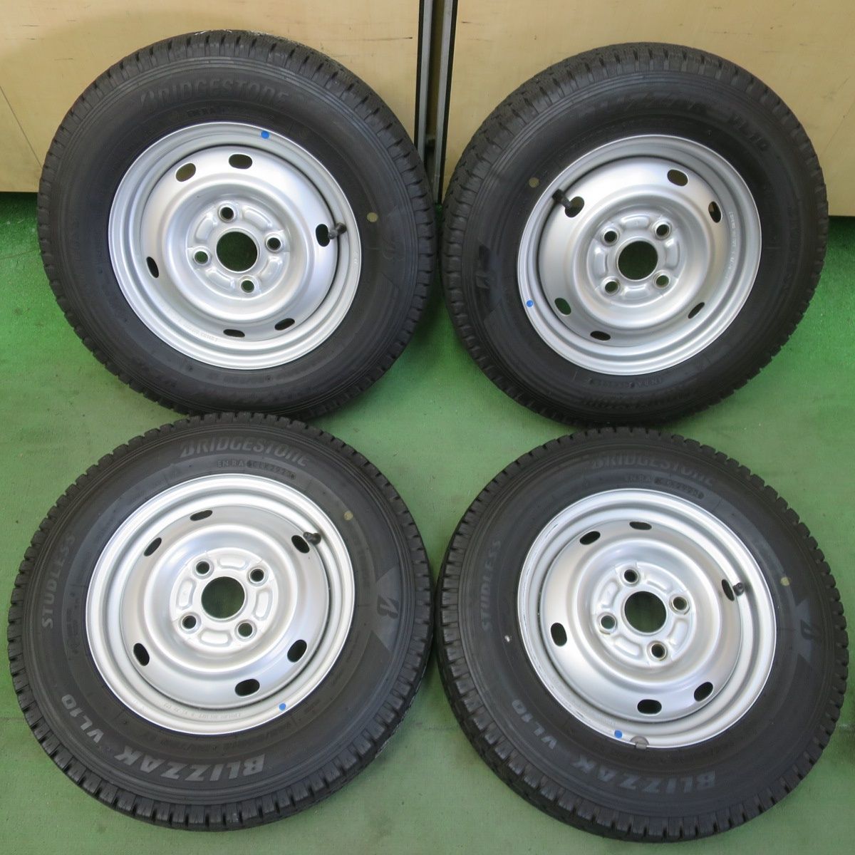 バリ溝！23年！キレイ！9分★スタッドレス 145/80R12 80/78N ブリヂストン ブリザック VL10 TOPY スチール ホイール 12インチ PCD100/4H★6042009イス