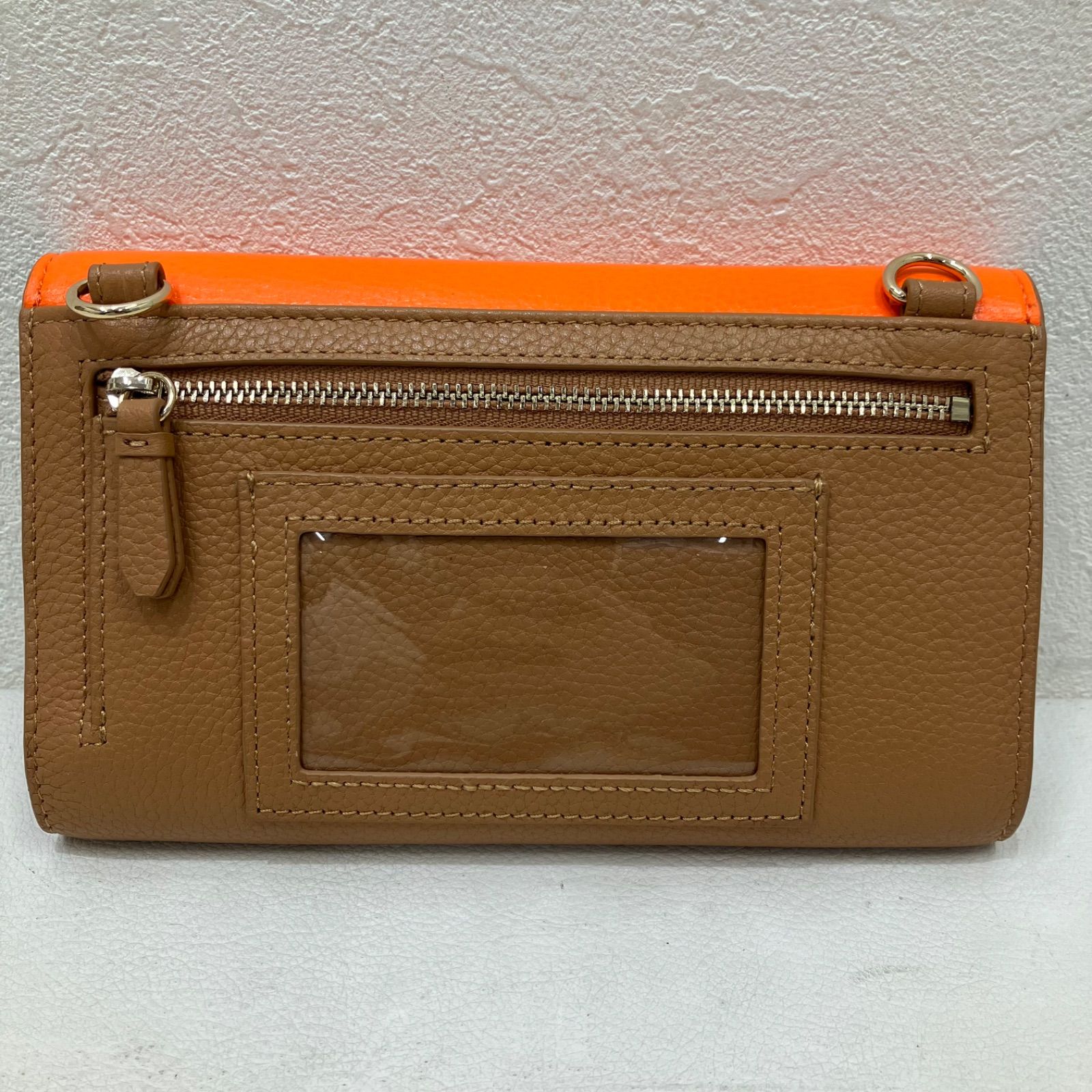 2537 COLE HAAN コールハーン 美品 ターンロックフォンケース チェーン 