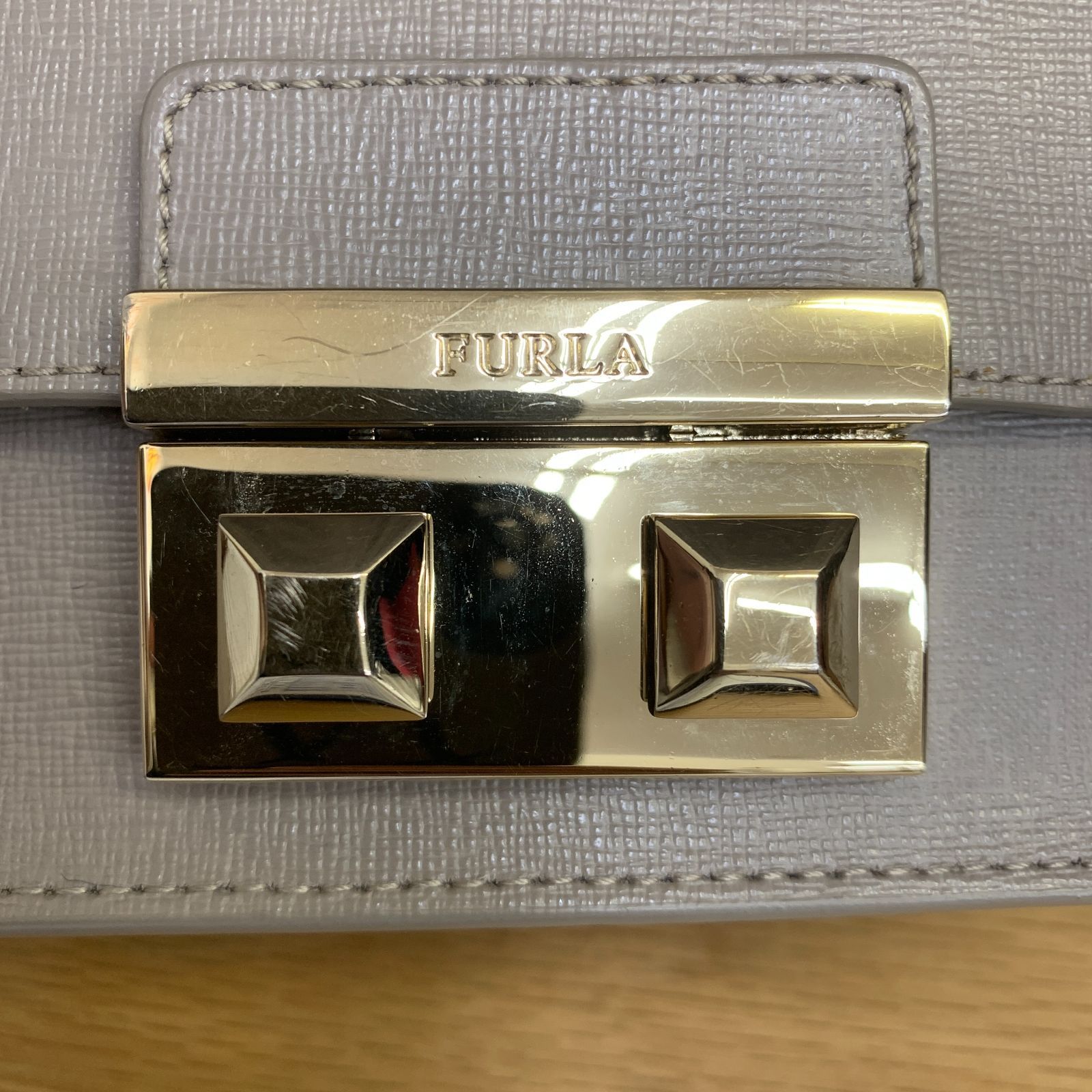 FURLA フルラ メトロポリス チェーン ショルダーバッグ グレー G7597 