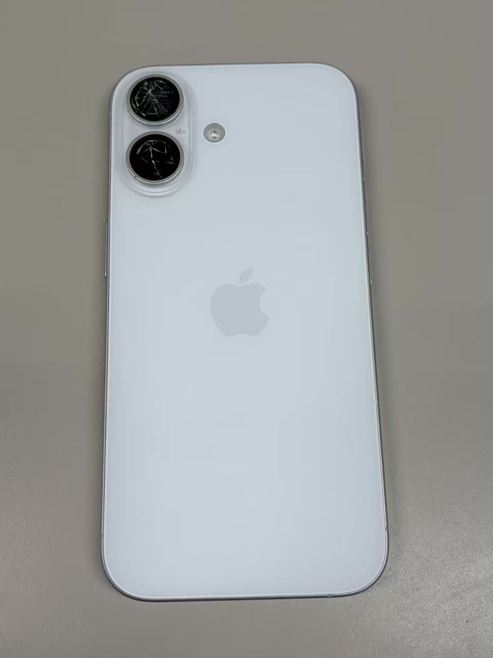 iPhone16 128GB ジャンク品 ホワイト- メルカリ iPhone16 128GB ジャンク品 ホワイト- メルカリ