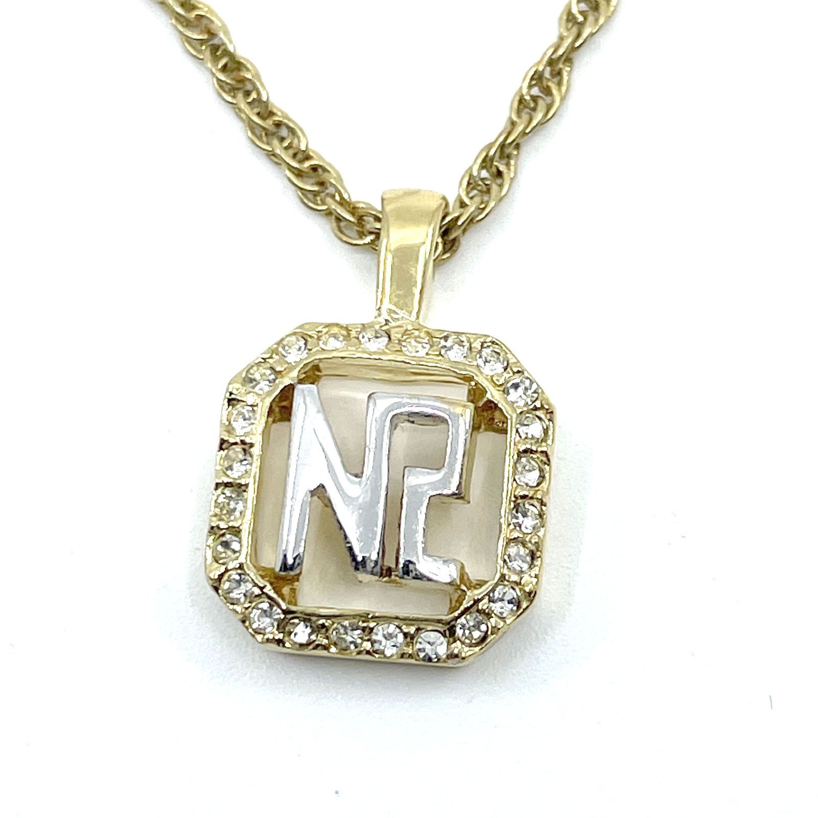I354ニナリッチ ゴールド カラーネックレス　ロゴネックレス　NINARICCI NINA NINA RICCI　ラインストーン　サークルモチーフ NINA RICCI ニナリッチ ネックレス ゴールド カラー ラインストーン