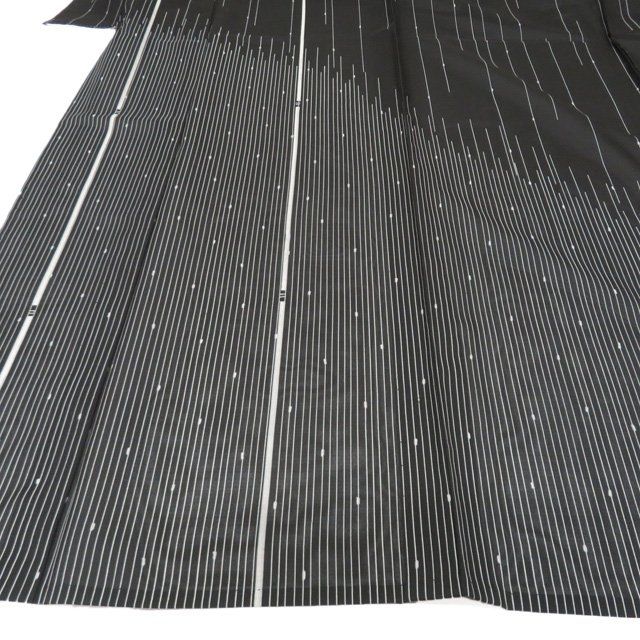 夏物 夏着物 夏大島 大島紬 着物 中古 正絹 カジュアル 線模様 黒色 身丈157cm 裄65cm M きもの北條 A1354-14 夏物 夏着物 夏大島 大島紬 着物 中古 正絹 カジュアル 線模様 黒色