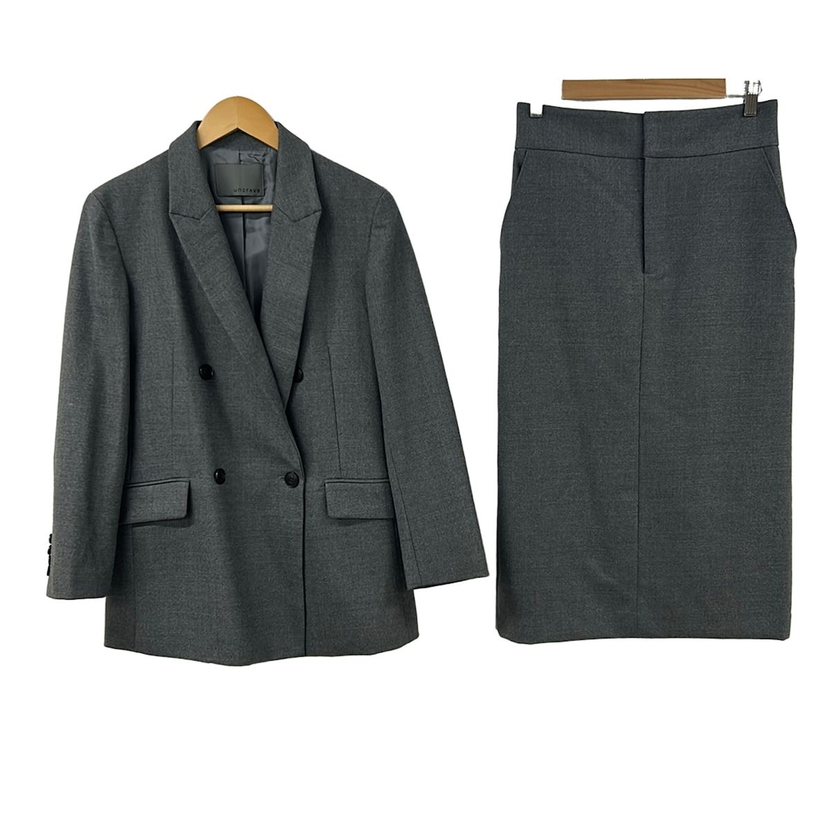 uncrave(アンクレイヴ) スカートスーツ レディース美品 - グレー