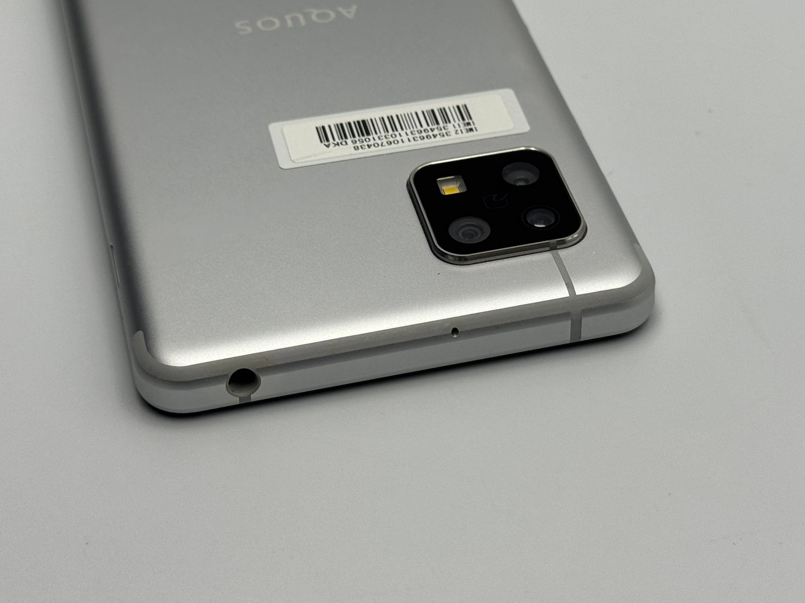 中古B】AQUOS sense4 SH-M15 シルバー SIMフリー 白ロム - メルカリ