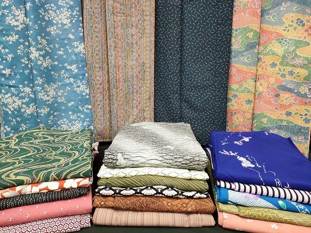 平和屋本店■着物 小紋 単衣 まとめて 20点 蝶 花柄 手描き 洗える着物 和服 ハンドメイド リメイク 生地 未使用品あり se4108 平和屋本店□着物 小紋 単衣 まとめて 20点 蝶 花柄 手描き 洗える着物