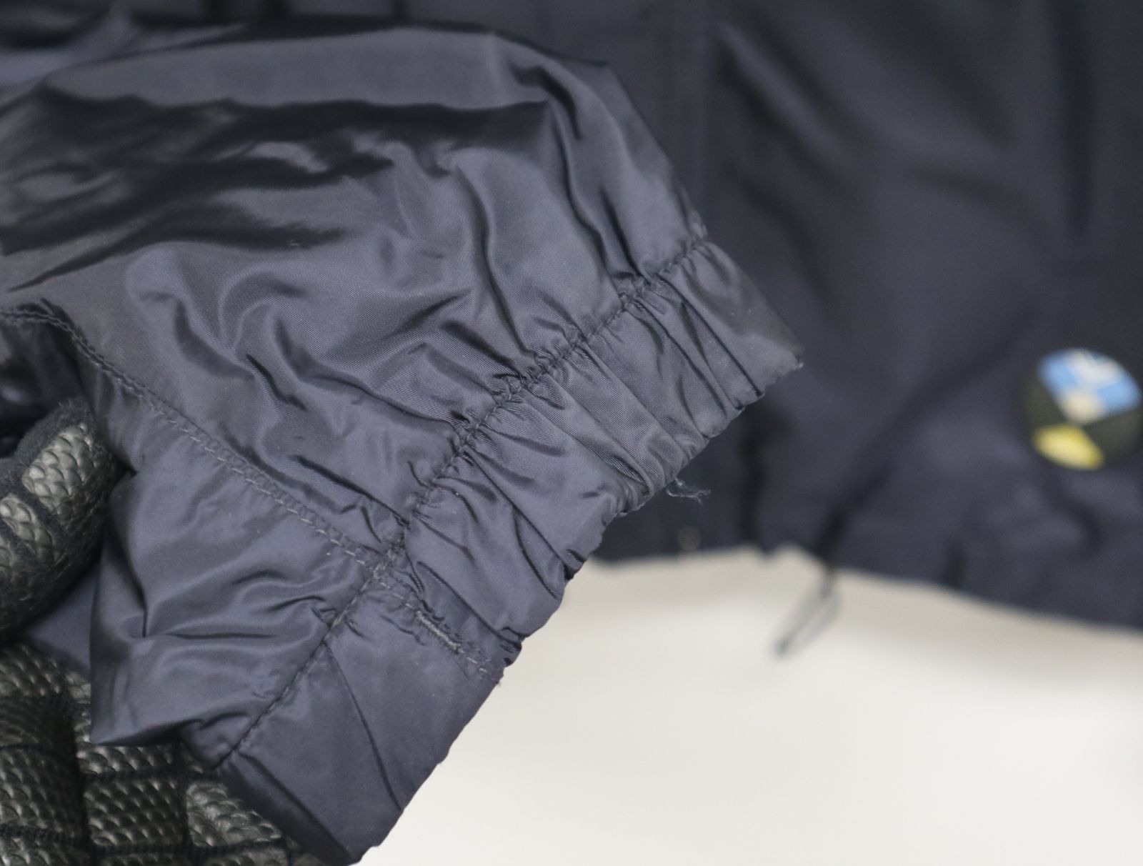 プラダ PRADA SGN525 S181 リバーシブル ウインドブレーカー サイズ44