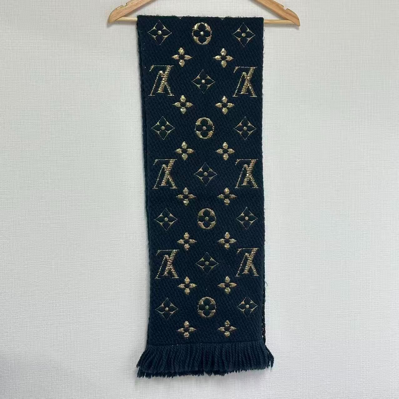極美品★LOUIS VUITTON ルイヴィトン M70815 エシャルプロゴマニアシャイン ウール シルク混 ブルーペトロール モノグラム フリンジ マフラー 箱付き イタリア製 レディース LOUIS VUITTON（ルイ・ヴィトン） 極美品☆LOUIS VUITTON M70815