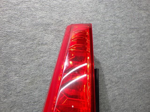 ルーミー 左テール M900A M910A 220-69044 F 81561-B1110 LED玉切れ 