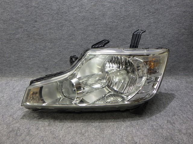 車 ホンダ ステップワゴン RK1 H22 ヘッドライトセット
