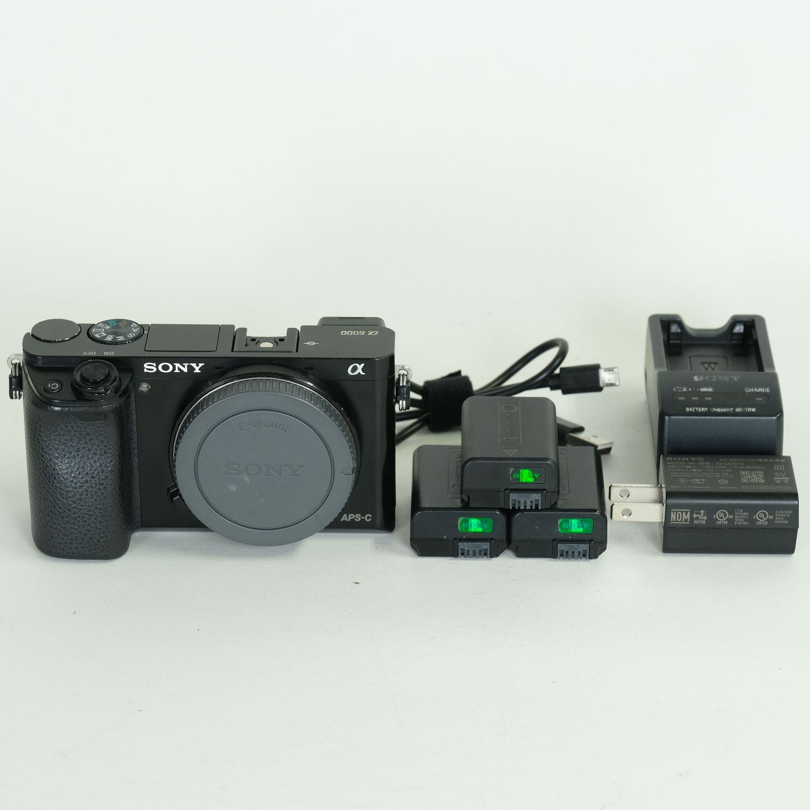 SONY α6000 ILCE-6000 本体　バッテリー3つ 並品 | バッテリー3個付] SONY α6000（ILCE-6000） [ボディ ブラック
