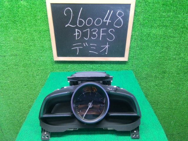 【中古】デミオ DBA-DJ3FS スピードメーター D24V-55-471A 自社品番260048 45B
