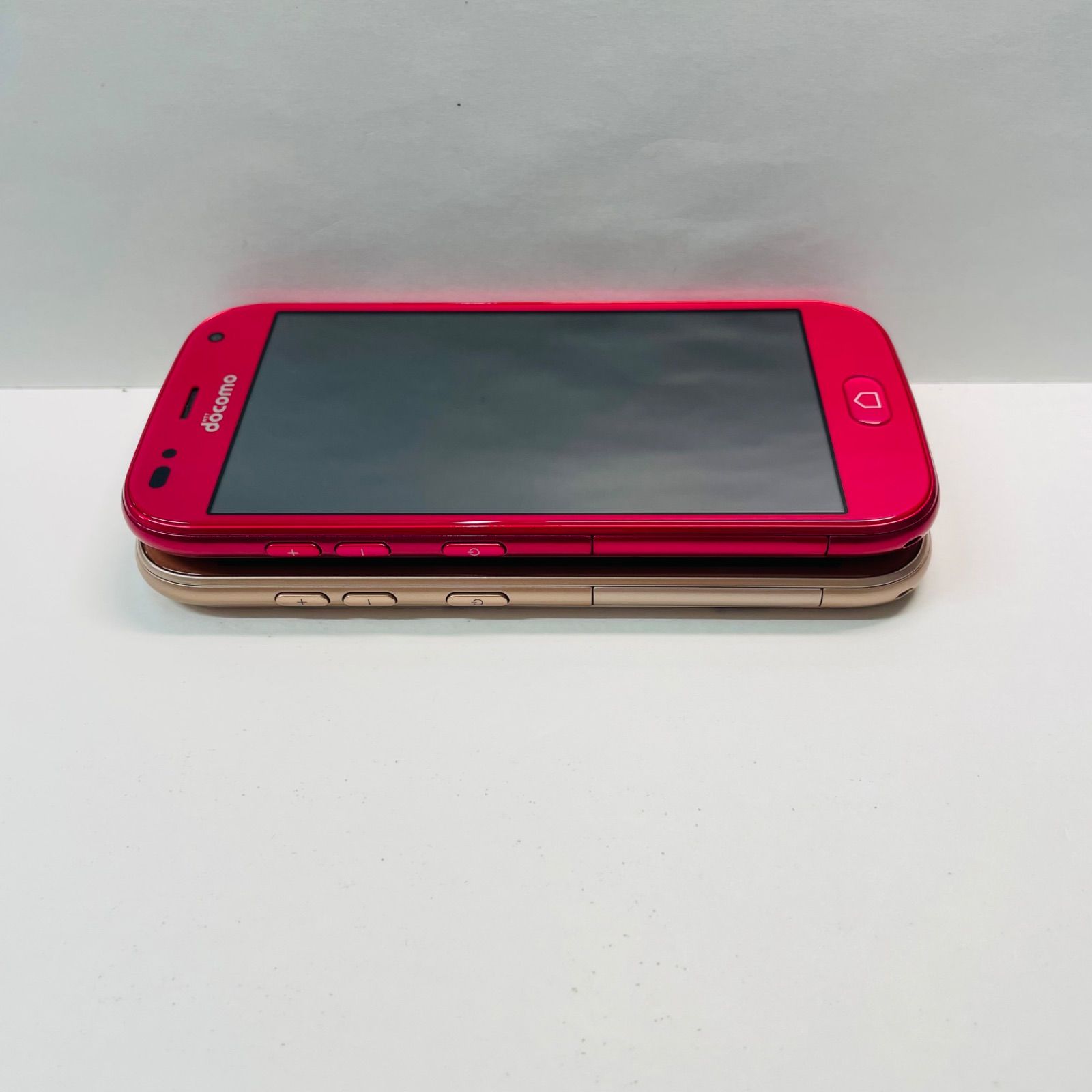 らくらくスマホ F-01L SIMフリー 2台セット F5 - メルカリ