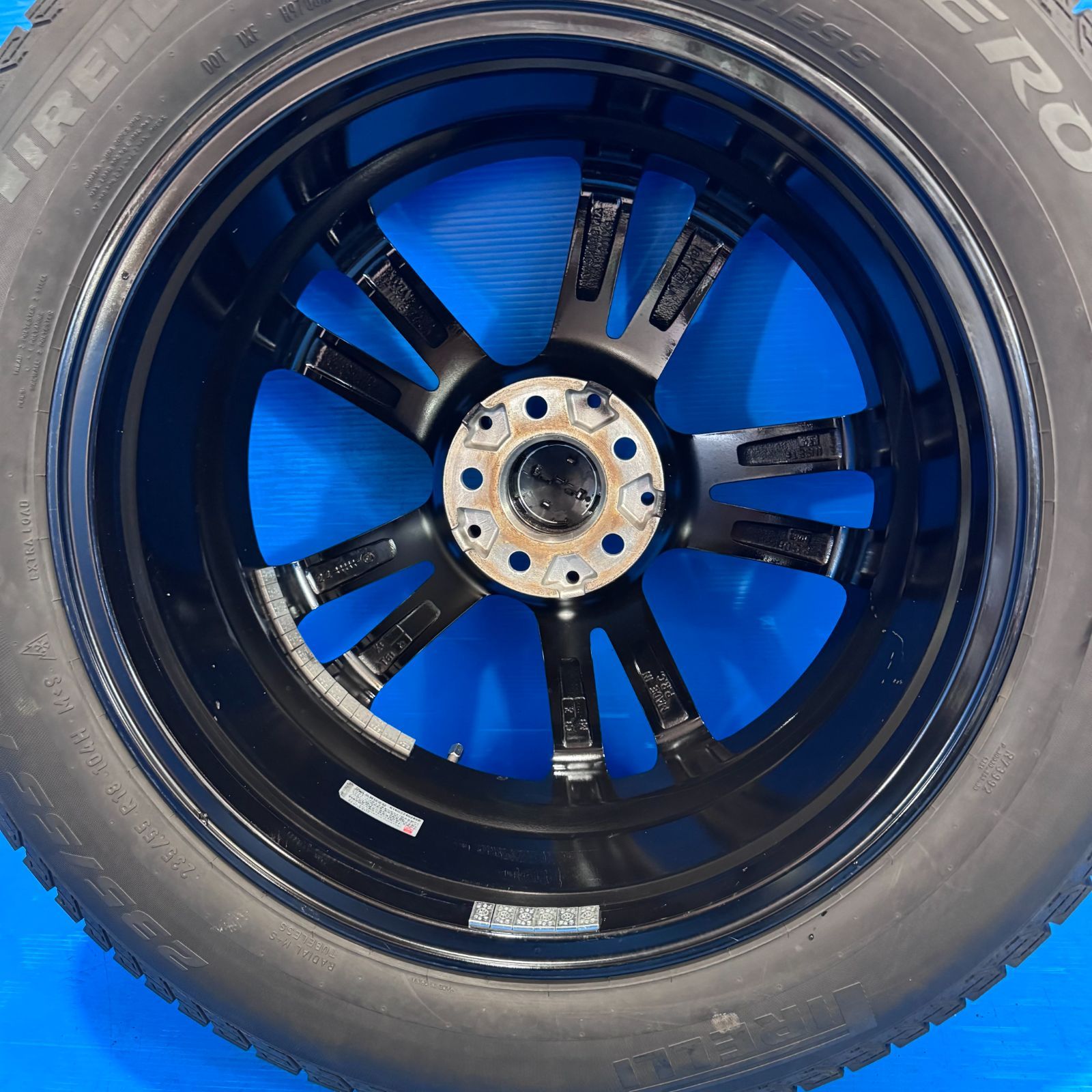 美品】ボルボ V90 クロスカントリー 18インチ ユーロテック ピレリ 235