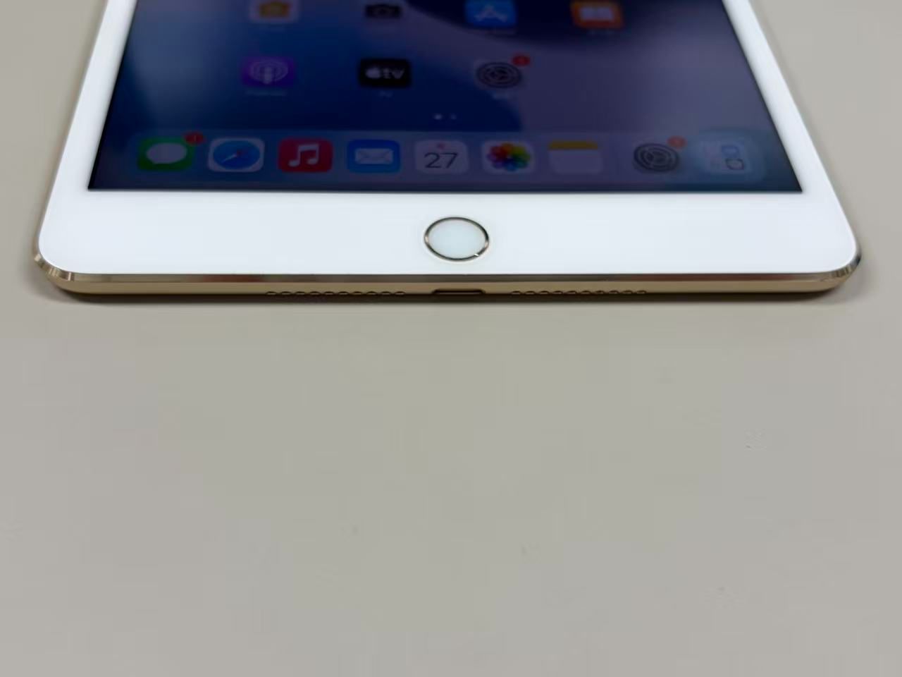 電池96% SIMフリーiPad mini (第4世代) 16GB ゴールド - メルカリ