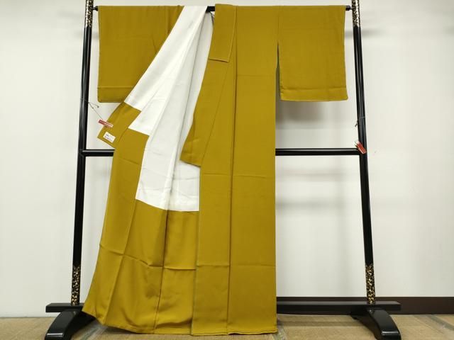 平和屋着物●上質な色無地　霞地紋　山吹茶色　十二単風　やまと誂製　正絹　逸品　未使用　CABF3382ut 平和屋着物○上質な色無地 霞地紋 山吹茶色 十二単風 やまと誂製 正絹