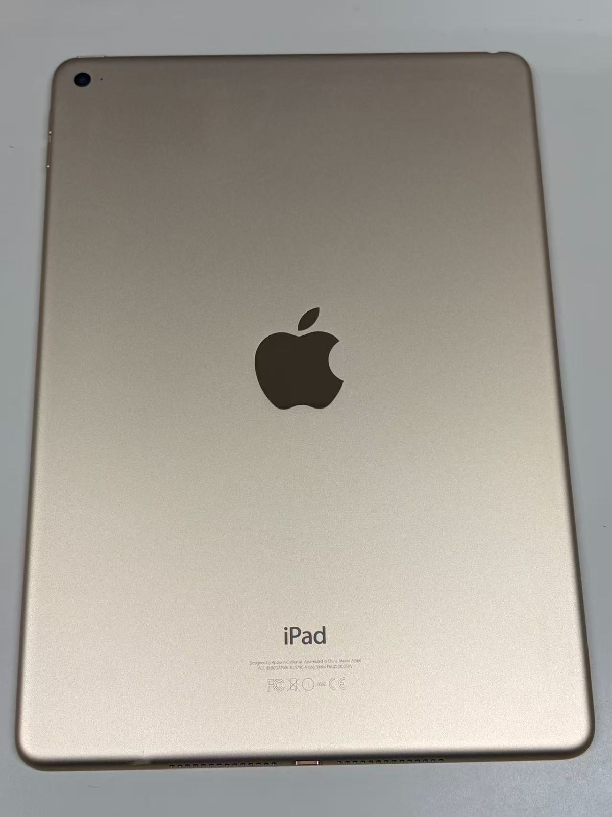 極美品 電池96% iPad Air (第2世代) 16GB ゴールド Wi-Fiモデル
