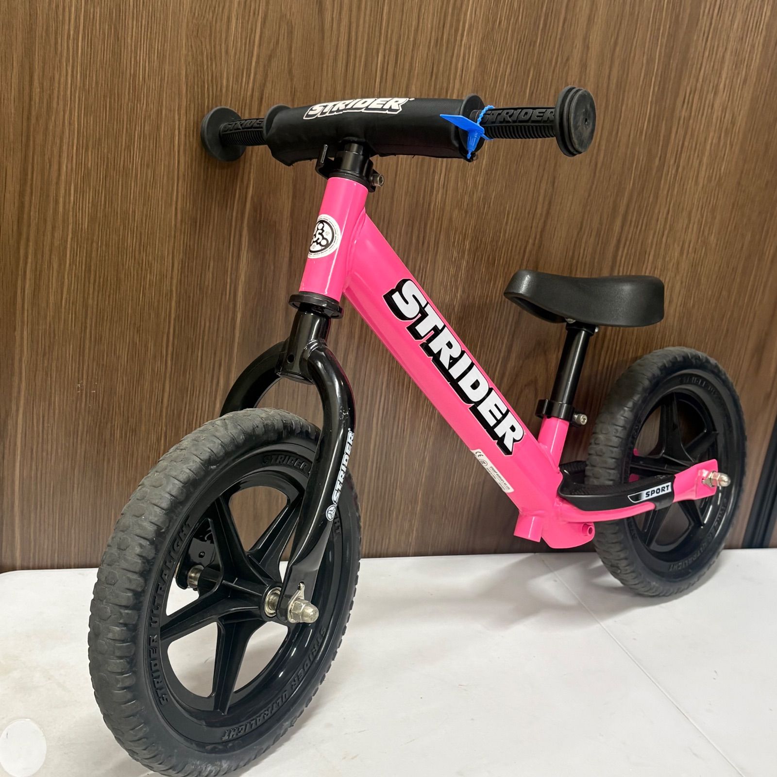 日本 STRIDER SPORT ストライダースポーツ ピンク ソフトサドル 