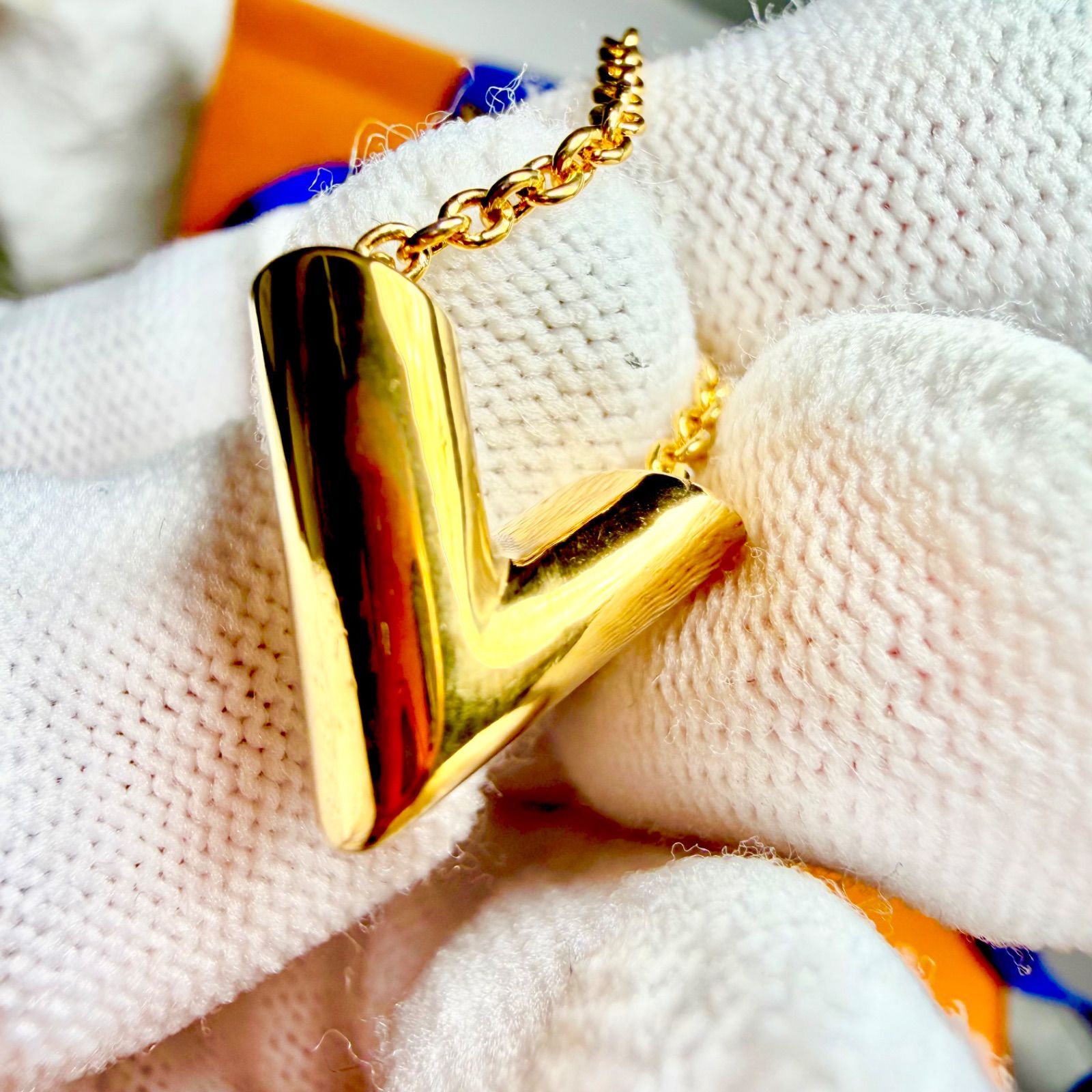 仕上済 LOUIS VUITTON ルイヴィトン エセンシャルV ネックレス
