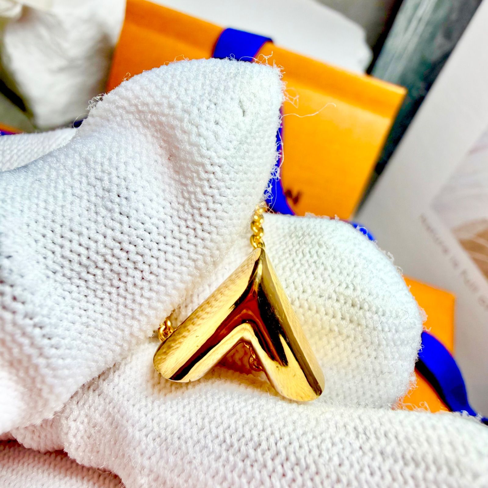 仕上済 LOUIS VUITTON ルイヴィトン エセンシャルV ネックレス