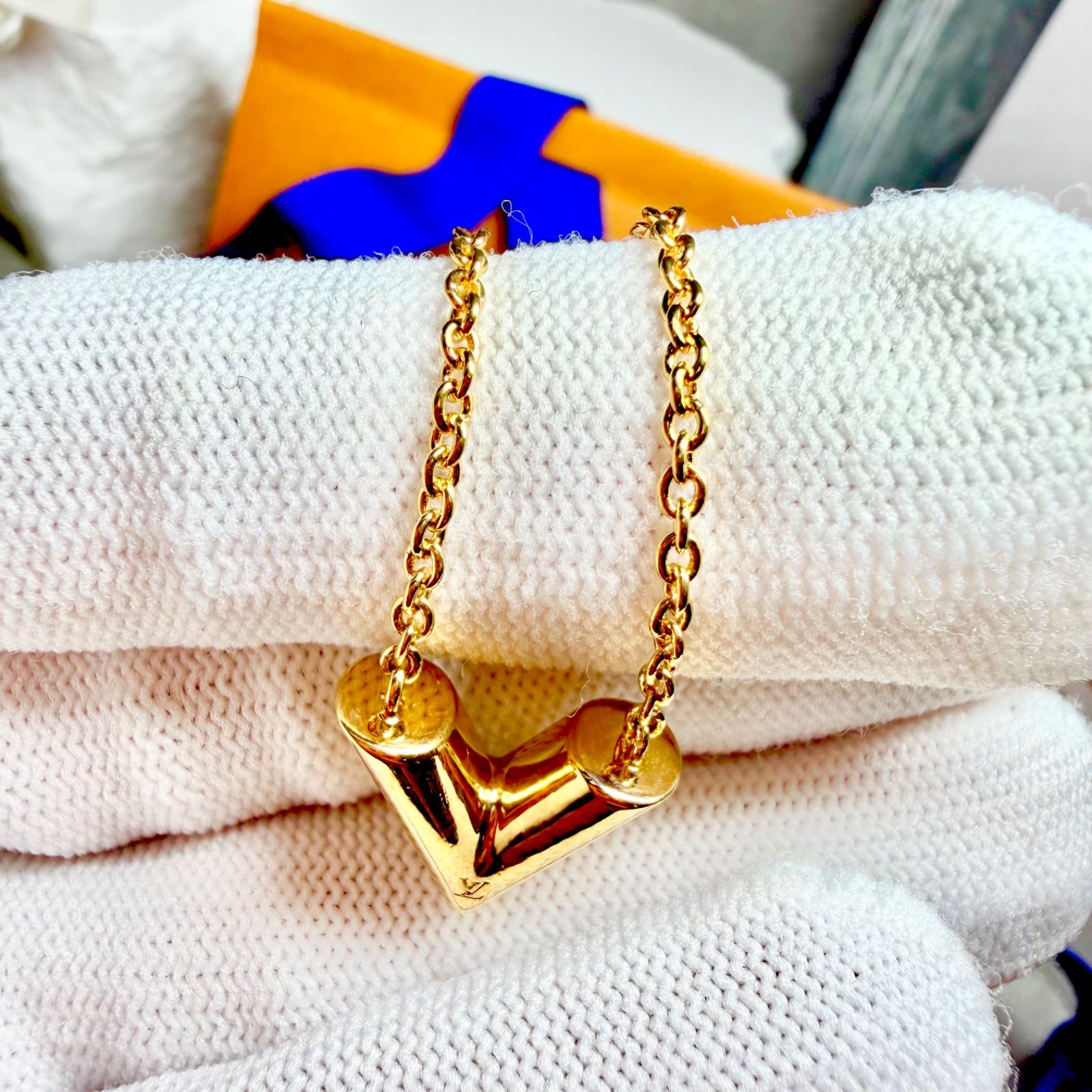 仕上済 LOUIS VUITTON ルイヴィトン エセンシャルV ネックレス