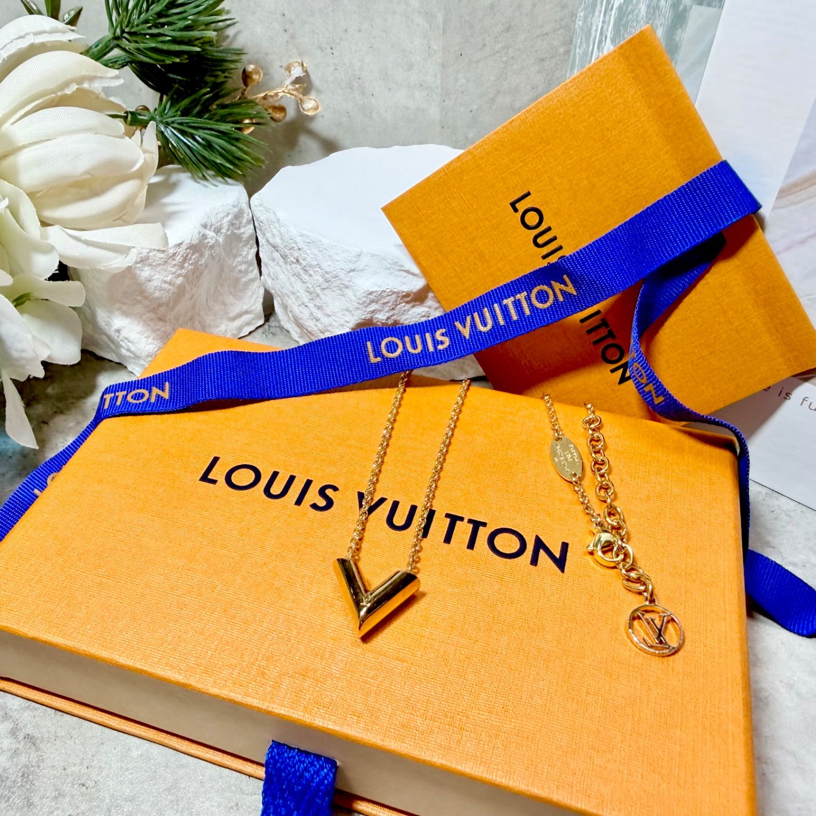 LOUIS VUITTON ルイヴィトン エッセンシャルV アクセサリー 保存袋 仕上済 LOUIS VUITTON ルイヴィトン エセンシャルV ネックレス