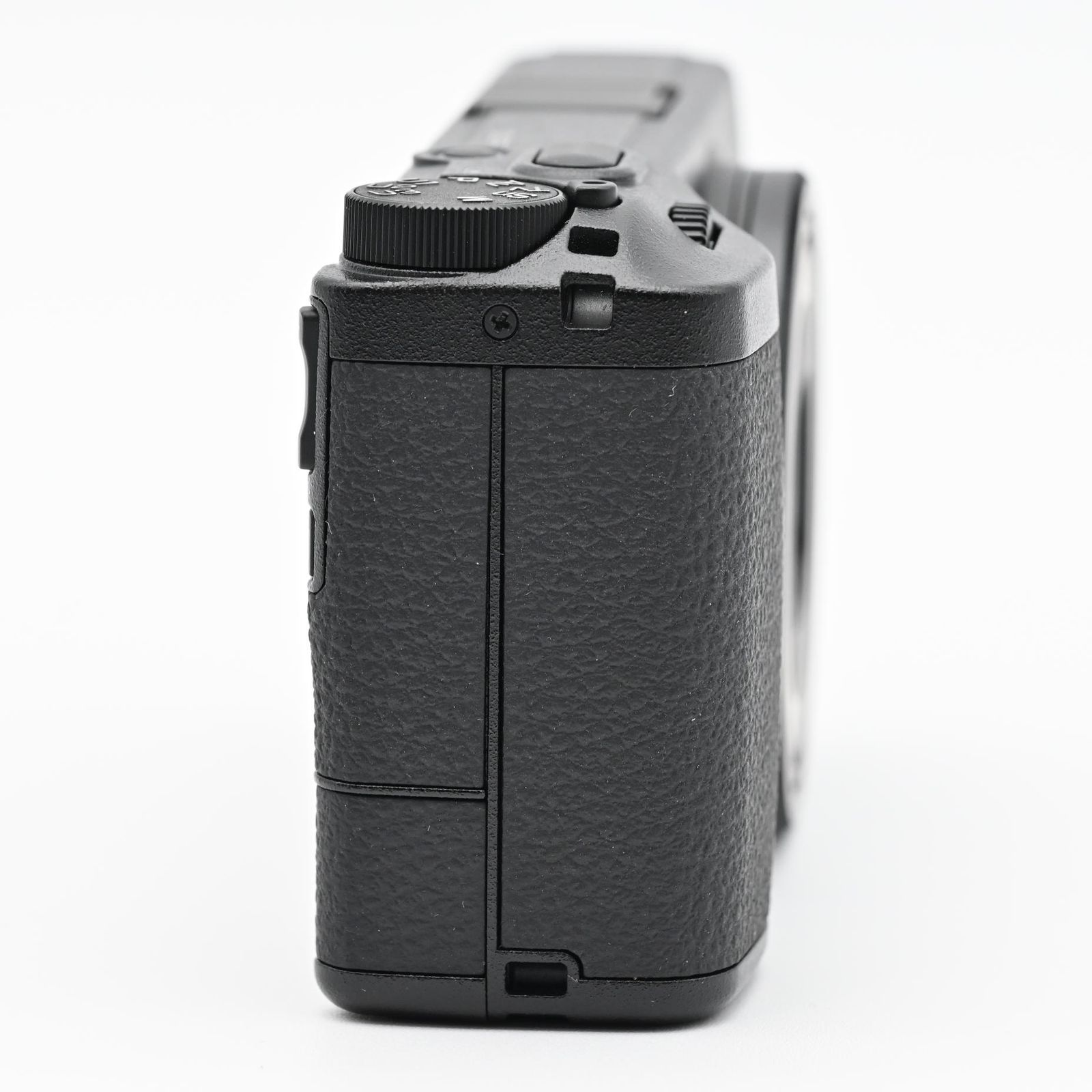 RICOH GR IV　ショット数 736回  ほぼ新品 RICOH GR IV ショット数 736回 ほぼ新品 - メルカリ