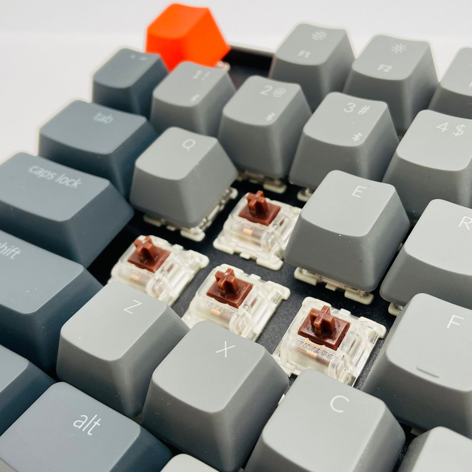 美品 Keychron K8 茶軸 US配列 メカニカルキーボード - メルカリ