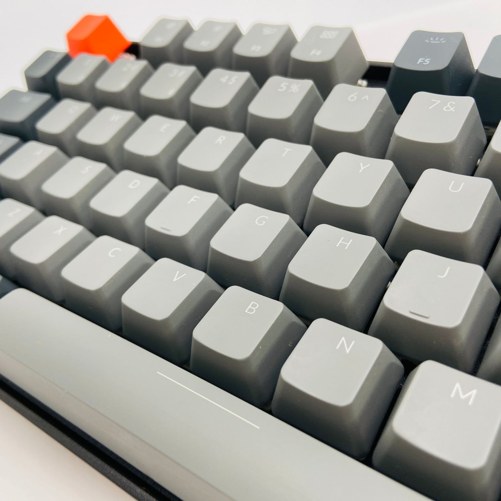 美品 Keychron K8 茶軸 US配列 メカニカルキーボード - メルカリ