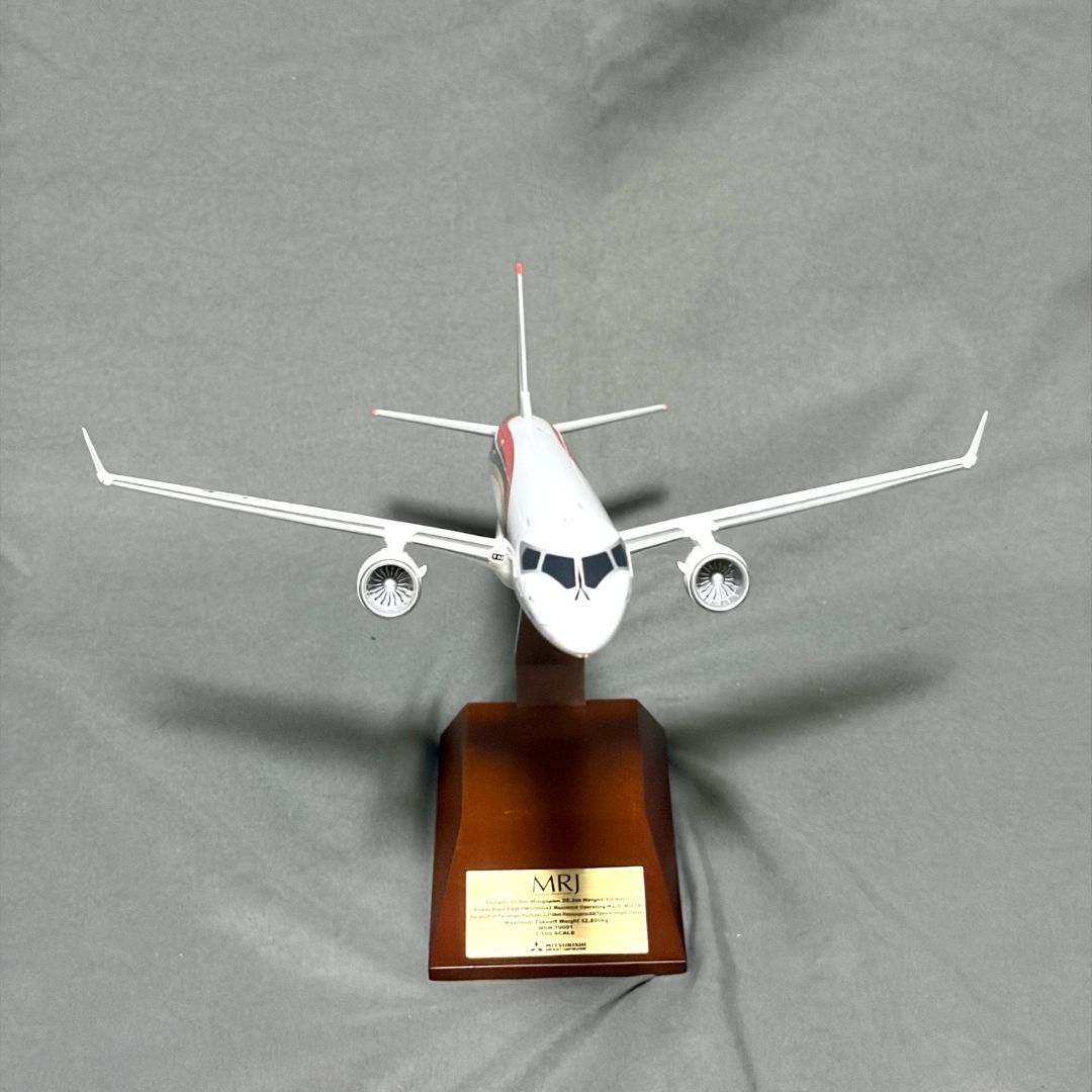 1/100 MRJ90 三菱航空機 飛行試験機初号機 MR11009 初飛行記念 1/100 MRJ90 三菱航空機 飛行試験機初号機 MR11009 初飛行記念 - メルカリ
