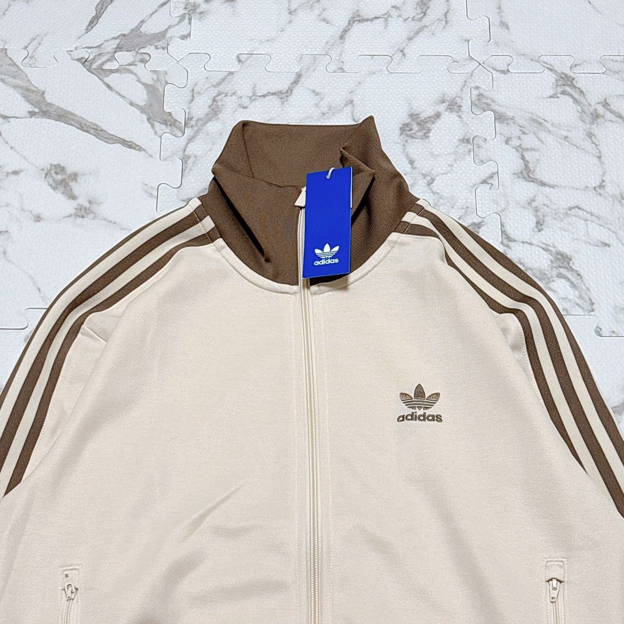 新品 adidas ジャケット モカ ブラウン トラックジャケット L adidas Originals - 新品モカブラウン⭐️メンズL/女性3XL adidas