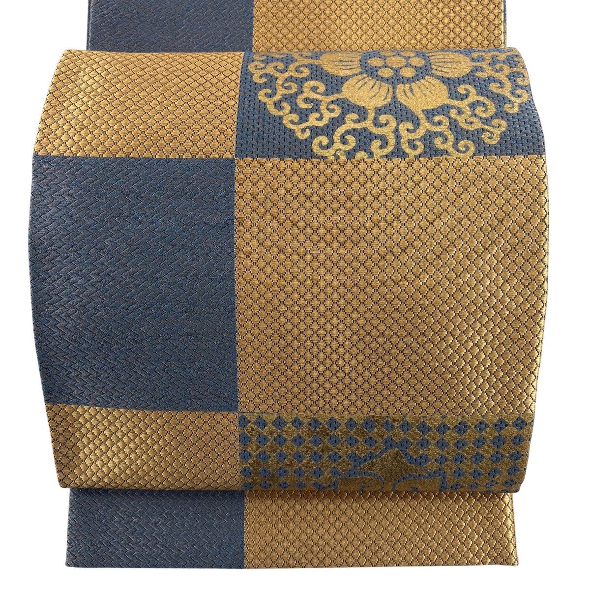袋帯 秀品 花 変わり市松 金糸 金彩 薄茶色 全通 正絹 【中古】 - メルカリ