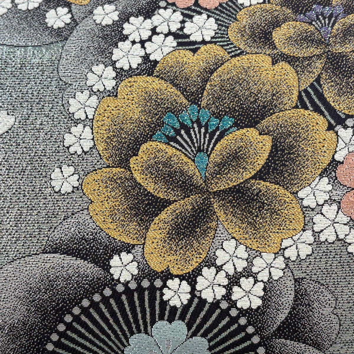 美品】 袋帯 秀品 振袖向き 桜 花びら 銀色 六通 正絹 【中古】 - メルカリ