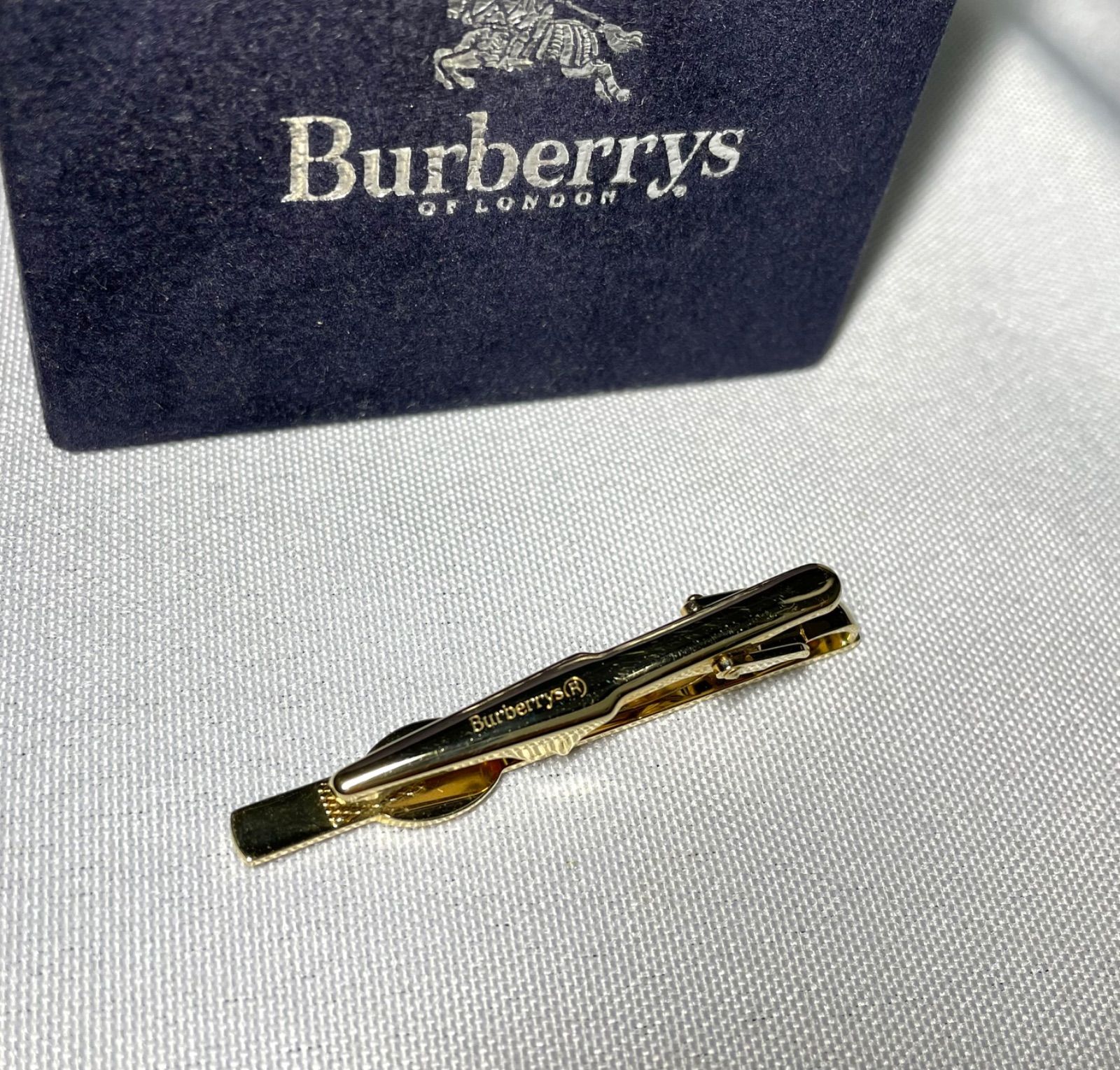 美品 Burberry バーバリー エクエストリアンナイト 騎士デザイン&ロゴ