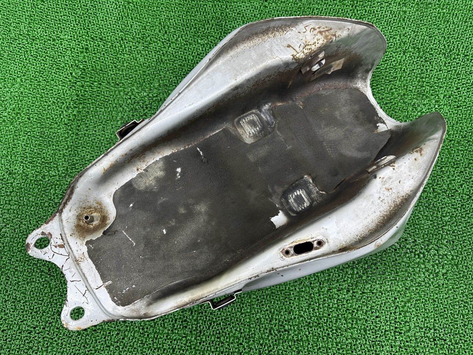 GSX250S 刀 フューエルタンク 燃料タンク！！ 【公式通販】